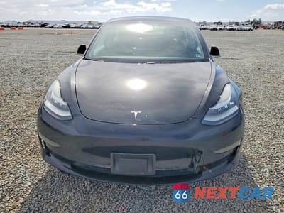 Piąte zdjęcie samochodu w środku: 2019 TESLA MODEL 3 VIN:5YJ3E1EB6KF434412 - miniatura