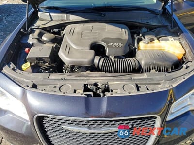 Zdjęcie 11 z 12 samochodu: 2016 CHRYSLER 300 LIMITED VIN:2C3CCARG9GH314122 - miniatura