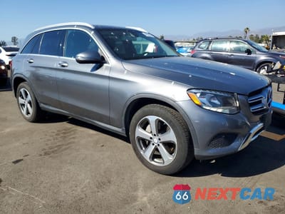 Czwarte zdjęcie samochodu z boku: 2017 MERCEDES-BENZ GLC 300 VIN:WDC0G4JB4HF195753 - miniatura