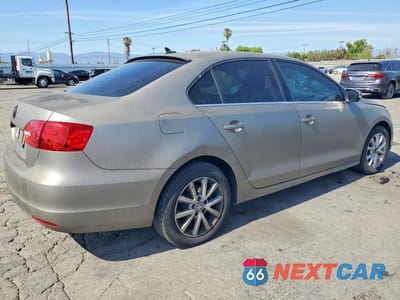 Trzecie zdjęcie samochodu z tyłu: 2013 VOLKSWAGEN JETTA SE VIN:3VWDP7AJ1DM352405 - miniatura