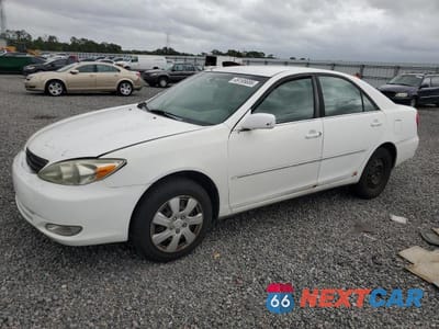 2004 TOYOTA CAMRY XLE 4T1BE32K44U314979 - główne zdjęcie licytacji z USA - miniatura