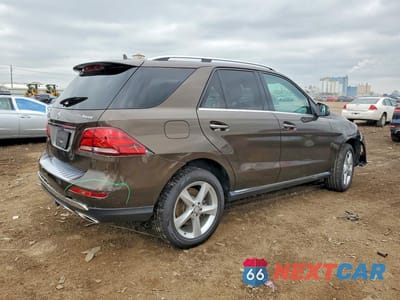 Trzecie zdjęcie samochodu z tyłu: 2016 MERCEDES-BENZ GLE 350 4MATIC VIN:4JGDA5HB0GA733912 - miniatura