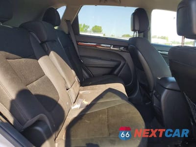 Zdjęcie 11 z 12 samochodu: 2014 KIA SORENTO LX VIN:5XYKT3A60EG474164 - miniatura