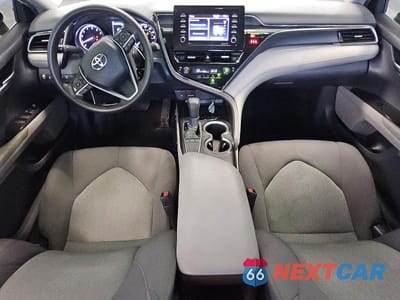 Zdjęcie 8 z 11 samochodu: 2022 TOYOTA CAMRY LE VIN:4T1C11AK6NU656831 - miniatura