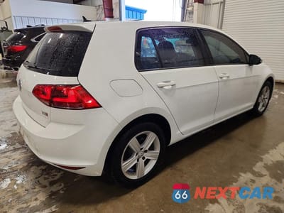 Trzecie zdjęcie samochodu z tyłu: 2017 VOLKSWAGEN GOLF S VIN:3VW117AU0HM061429 - miniatura