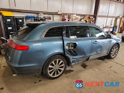 Trzecie zdjęcie samochodu z tyłu: 2010 LINCOLN MKT VIN:2LMHJ5AT6ABJ15448 - miniatura