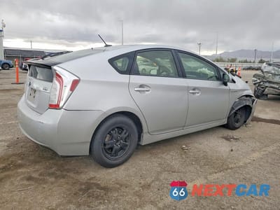 Trzecie zdjęcie samochodu z tyłu: 2013 TOYOTA PRIUS THREE VIN:JTDKN3DU2D1716505 - miniatura