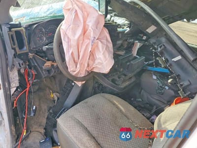 Zdjęcie 8 z 13 samochodu: 2017 CHEVROLET EXPRESS G2500 VIN:1GCWGAFF5H1169735 - miniatura
