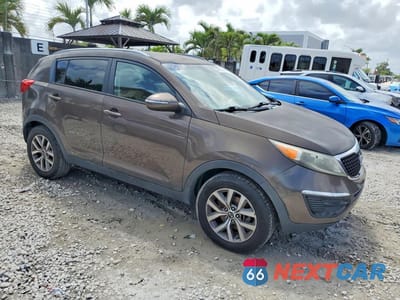 Czwarte zdjęcie samochodu z boku: 2015 KIA SPORTAGE LX VIN:KNDPB3AC3F7734120 - miniatura