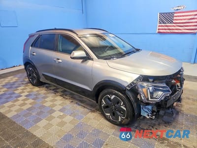 Czwarte zdjęcie samochodu z boku: 2024 KIA NIRO EV WIND VIN:KNDCR3L16R5087220 - miniatura