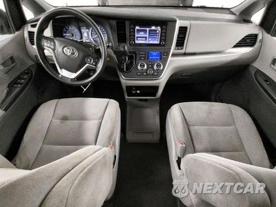 Zdjęcie 8 z 13 samochodu: 2020 TOYOTA SIENNA L 7-PASSENGER VIN:5TDZZ3DC0LS042477 - miniatura