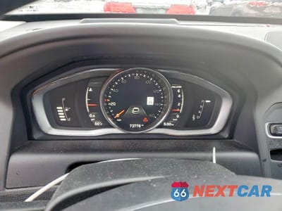 Zdjęcie 9 z 13 samochodu: 2017 VOLVO XC60 T5 INSCRIPTION VIN:YV440MRU7H2153843 - miniatura