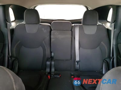 Zdjęcie 10 z 13 samochodu: 2017 JEEP CHEROKEE LATITUDE VIN:1C4PJLCBXHW554584 - miniatura