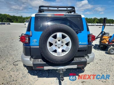 Zdjęcie 6 z 13 samochodu: 2007 TOYOTA FJ CRUISER BASE VIN:JTEBU11F170057058 - miniatura