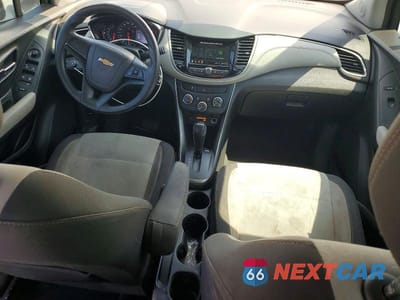 Zdjęcie 8 z 13 samochodu: 2019 CHEVROLET TRAX LS VIN:3GNCJKSB4KL291068 - miniatura