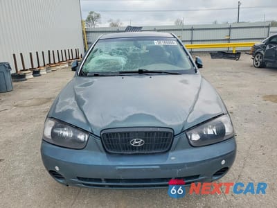 Piąte zdjęcie samochodu w środku: 2002 HYUNDAI ELANTRA GLS VIN:KMHDN45D42U422186 - miniatura