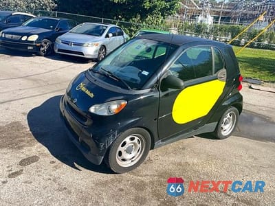 Drugie zdjęcie samochodu z przodu: 2011 SMART FORTWO PURE VIN:WMEEJ3BA7BK427517 - miniatura