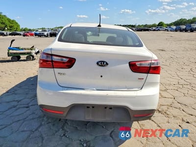 Zdjęcie 6 z 12 samochodu: 2015 KIA RIO VIN:KNADM4A34F6447763 - miniatura