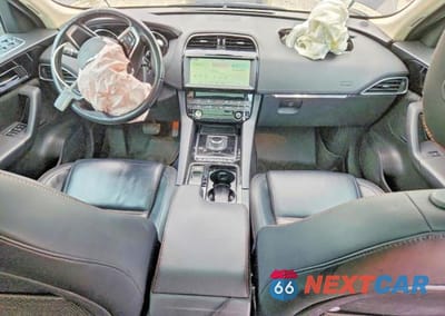 Zdjęcie 8 z 13 samochodu: 2020 JAGUAR F-PACE PRESTIGE VIN:SADCK2GX3LA635531 - miniatura