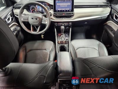 Zdjęcie 8 z 12 samochodu: 2025 JEEP COMPASS LIMITED VIN:3C4NJDCN9ST513271 - miniatura