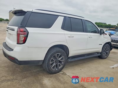 Trzecie zdjęcie samochodu z tyłu: 2021 CHEVROLET TAHOE VIN:1GNSKPKD9MR128760 - miniatura