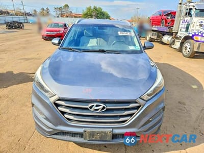 Piąte zdjęcie samochodu w środku: 2016 HYUNDAI TUCSON SE VIN:KM8J3CA49GU075342 - miniatura