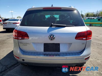 Zdjęcie 6 z 13 samochodu: 2011 VOLKSWAGEN TOUAREG V6 VIN:WVGFF9BP3BD004929 - miniatura