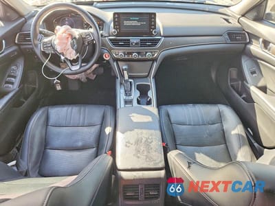 Zdjęcie 8 z 12 samochodu: 2018 HONDA ACCORD TOURING VIN:1HGCV1F92JA030446 - miniatura