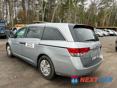 Trzecie zdjęcie samochodu z tyłu: 2016 HONDA ODYSSEY LX VIN:5FNRL5H29GB124412 - miniatura