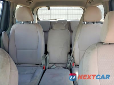 Zdjęcie 10 z 12 samochodu: 2016 KIA SEDONA LX VIN:KNDMB5C16G6185451 - miniatura