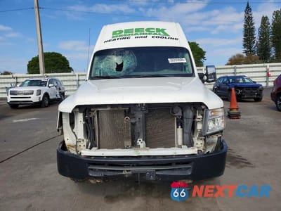 Piąte zdjęcie samochodu w środku: 2019 NISSAN NV 2500 HD SV VIN:1N6AF0LYXKN811327 - miniatura