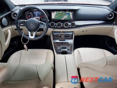 Zdjęcie 8 z 12 samochodu: 2019 MERCEDES-BENZ E 300 VIN:WDDZF4JB3KA616405 - miniatura