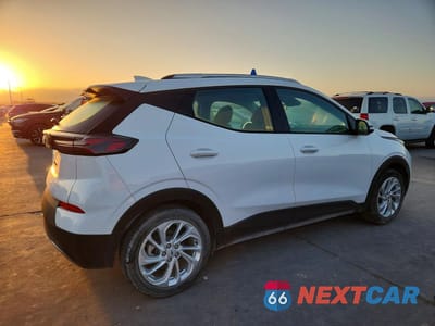 Trzecie zdjęcie samochodu z tyłu: 2023 CHEVROLET BOLT EUV LT VIN:1G1FY6S05P4148904 - miniatura