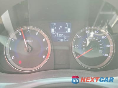 Zdjęcie 9 z 11 samochodu: 2017 HYUNDAI ACCENT SE VIN:KMHCT4AE6HU218336 - miniatura