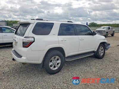 Trzecie zdjęcie samochodu z tyłu: 2021 TOYOTA 4RUNNER SR5 VIN:JTEMU5JR1M5928517 - miniatura