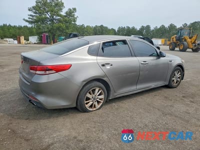 Trzecie zdjęcie samochodu z tyłu: 2016 KIA OPTIMA LX VIN:5XXGT4L31GG036565 - miniatura