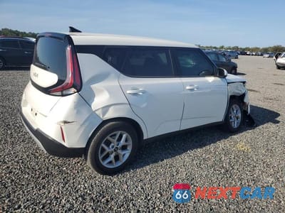 Trzecie zdjęcie samochodu z tyłu: 2023 KIA SOUL LX VIN:KNDJ23AU2P7894196 - miniatura