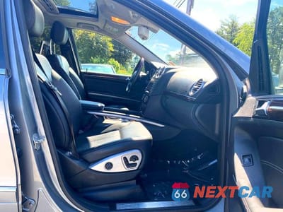 Piąte zdjęcie samochodu w środku: 2011 MERCEDES-BENZ GL 450 4MATIC VIN:4JGBF7BE6BA688314 - miniatura