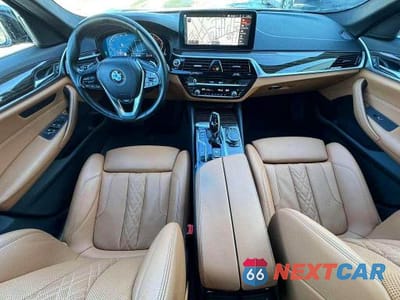 Zdjęcie 9 z 10 samochodu: 2021 BMW 530 XI VIN:WBA13BJ05MWW91614 - miniatura