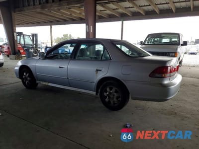 Drugie zdjęcie samochodu z przodu: 2001 HONDA ACCORD EX VIN:1HGCG66851A084970 - miniatura