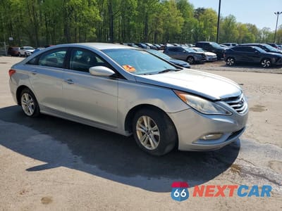Czwarte zdjęcie samochodu z boku: 2013 HYUNDAI SONATA GLS VIN:5NPEB4ACXDH532705 - miniatura