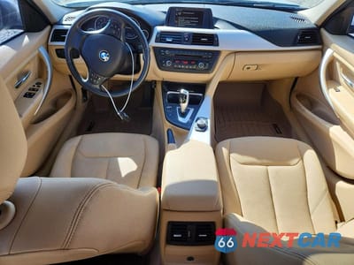 Zdjęcie 8 z 12 samochodu: 2014 BMW 320 I XDRIVE VIN:WBA3C3C56EPV90410 - miniatura