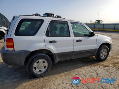 Trzecie zdjęcie samochodu z tyłu: 2003 FORD ESCAPE XLS VIN:1FMYU92143KE05753 - miniatura