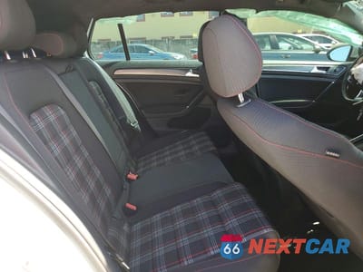 Zdjęcie 10 z 12 samochodu: 2019 VOLKSWAGEN GTI S VIN:3VW6T7AU2KM034319 - miniatura