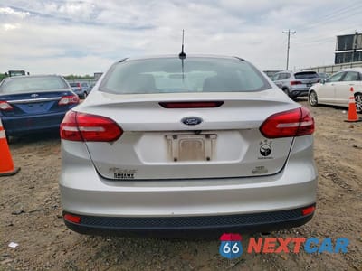 Zdjęcie 6 z 11 samochodu: 2017 FORD FOCUS SE VIN:1FADP3FE5HL238282 - miniatura