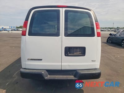 Zdjęcie 6 z 13 samochodu: 2017 CHEV EXPRESS G2500 VIN:1GCWGAFF1H1135808 - miniatura