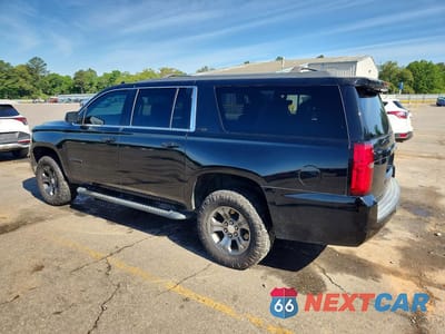 Drugie zdjęcie samochodu z przodu: 2017 CHEVROLET SUBURBAN K1500 LT VIN:1GNSKHKC4HR272218 - miniatura