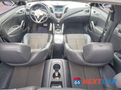 Zdjęcie 8 z 13 samochodu: 2016 HYUNDAI VELOSTER BASE VIN:KMHTC6AD9GU282582 - miniatura