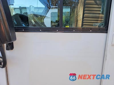 Zdjęcie 7 z 13 samochodu: 2016 ISUZU NPR VIN:JALB4T179G7W01238 - miniatura