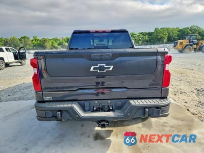 Zdjęcie 6 z 12 samochodu: 2024 CHEVROLET SILVERADO K1500 ZR2 VIN:3GCUDHE8XRG100070 - miniatura